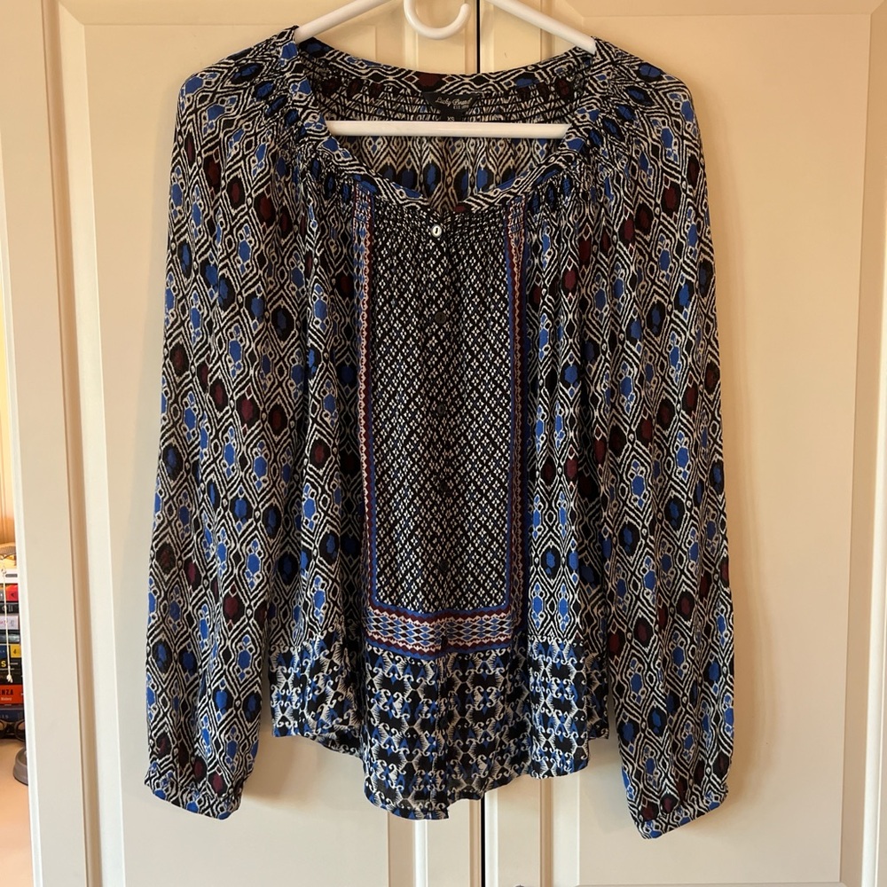 Lucky Brand Blue and Black Geometric Peasant Blouse